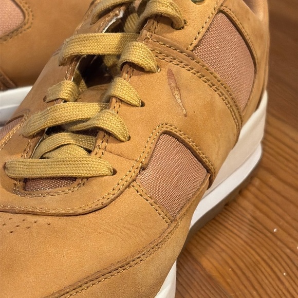 Timberland Tan Sneakers Suede Low-Top Athletic - Picture 16 of 16